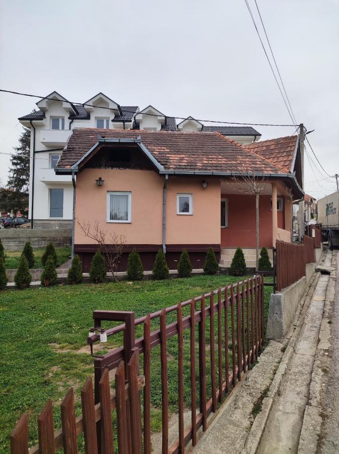 Apartmani Trajkovic Soko Banja Exterior foto